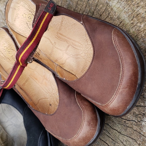 2 Pair J41 Leather Shoes size 8 - Picture 3 of 10